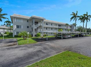 215 Cypress WAY E #C4, NAPLES, FL 34110