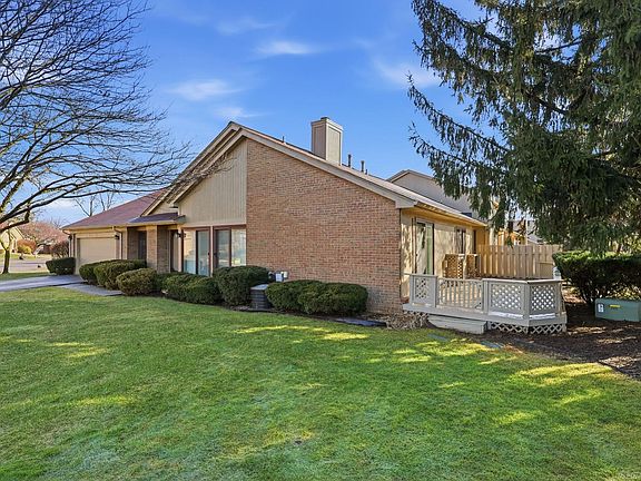 2nd image of 521 Tennyson