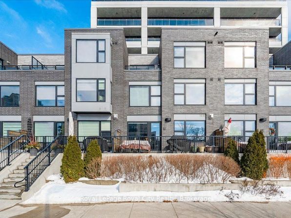 53 Arthur St S #RL3, Guelph, ON N1E 0P5