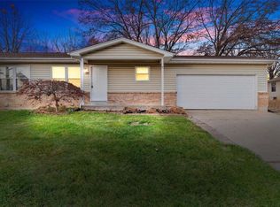 51 Laura Dr, Saint Peters, MO 63376