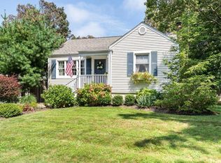 7 Beverly Rd, Babylon, NY 11702