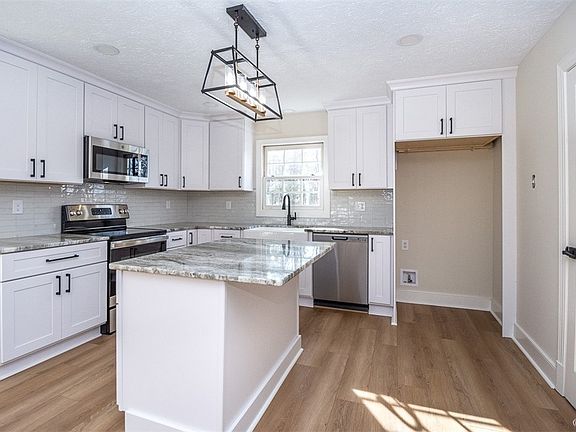 3rd image of 4274 Fox Hunter Ln