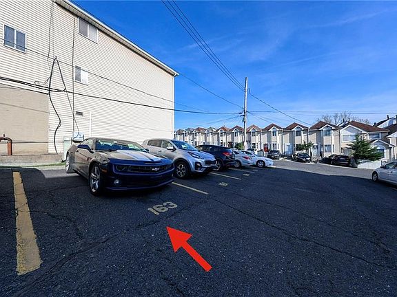 3rd image of 163 Boyd St