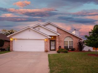 9081 Tyne Trl, Fort Worth, TX 76118