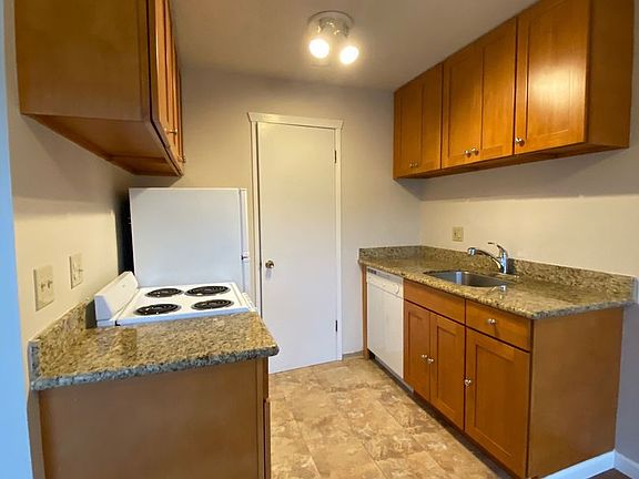 5th image of 22405 30th Ave S APT 304