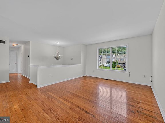 4th image of 1000 Jean Ave