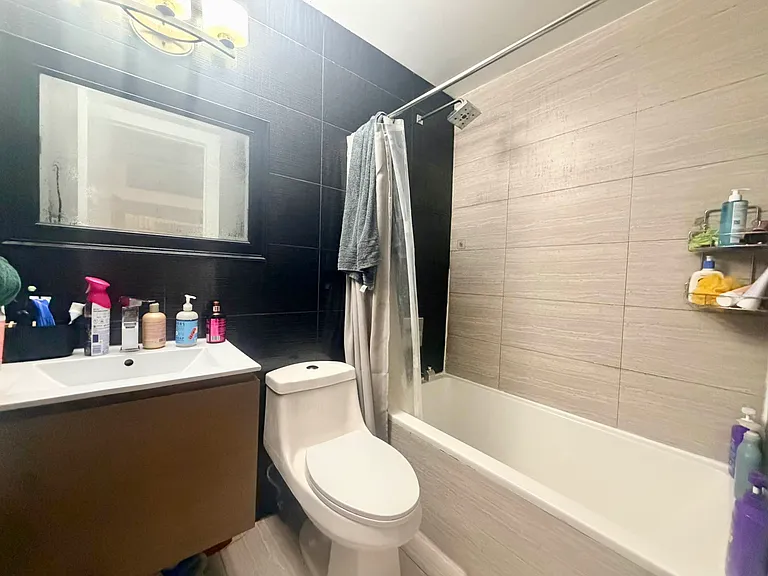 63 Whipple St #3L — Photo 10