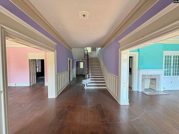 3rd image of 108 York St