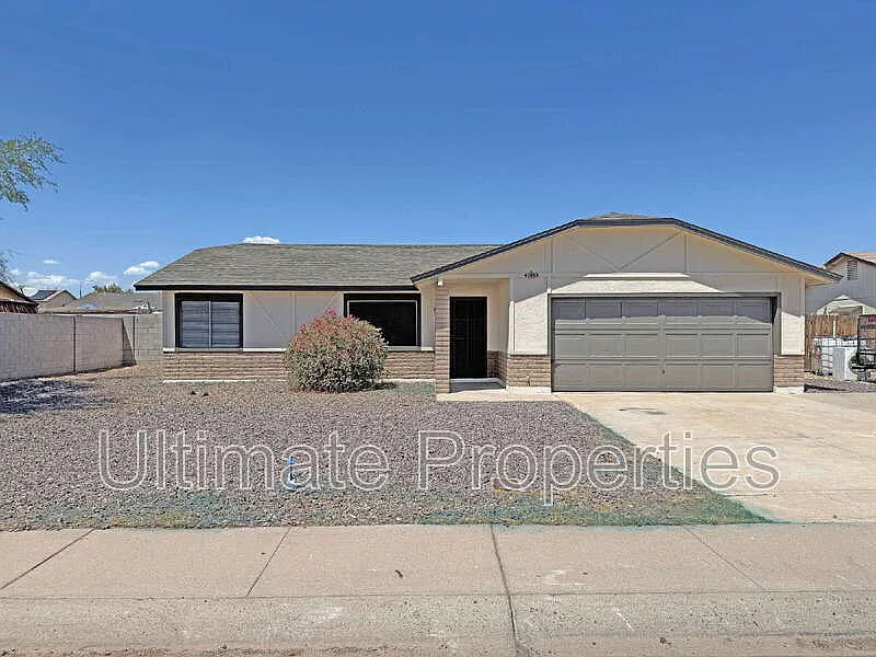 3 bed, 2.0 bath, 1104 sqft, $1,845 — Photo 2
