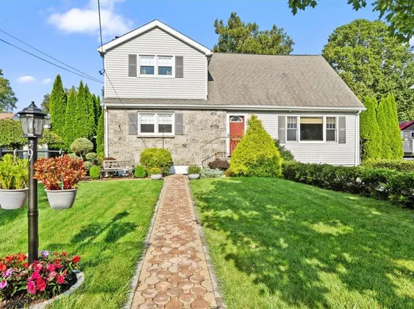 9 Lamesa Avenue, Eastchester, NY 10709
