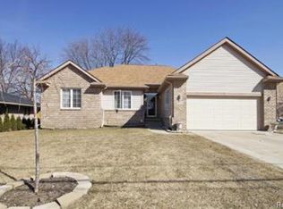 34720 Stacy St, Westland, MI 48185