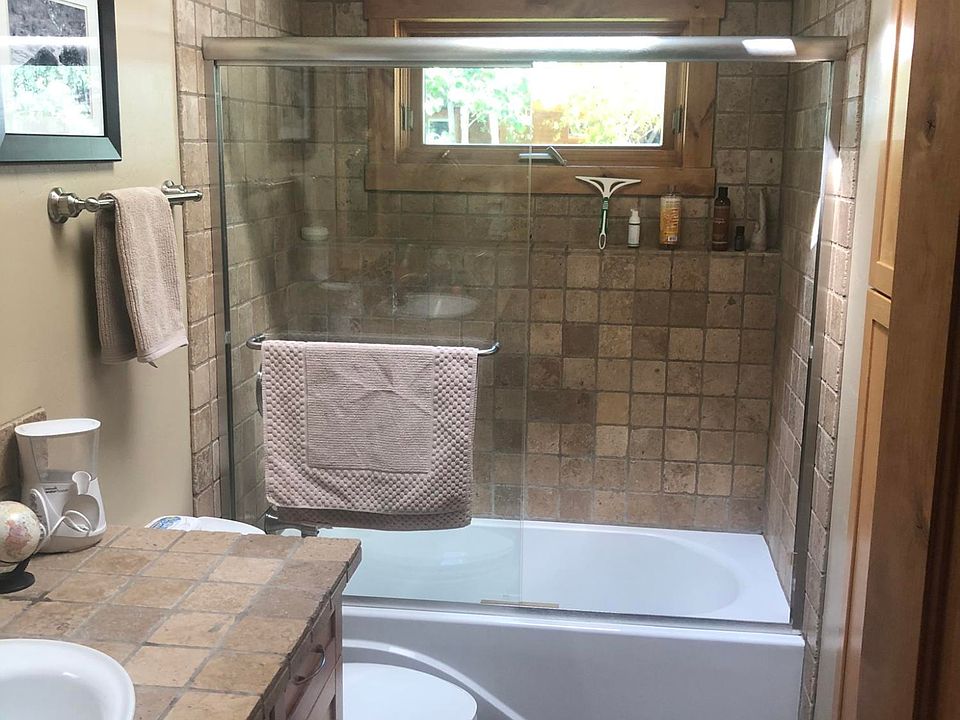 1st image of 1040 S Longhorn Dr