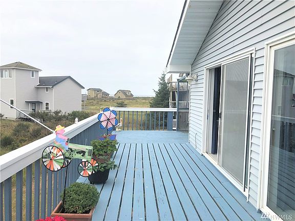 3rd image of 1416 Pebble Ct SW
