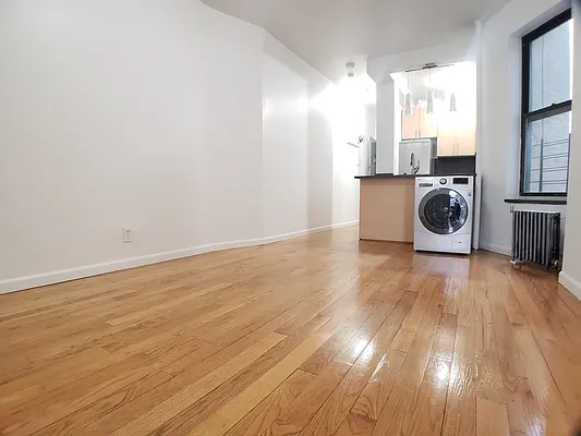 Rented by Keller Williams NYC | media 16