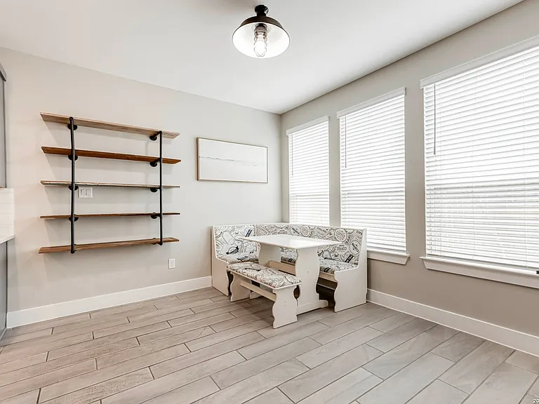 1426 E Sandalwood Ln — Photo 15