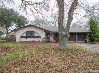 108 Cloverleaf Dr, Schertz, TX 78154