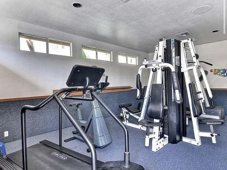 70 Corniche Dr #D — Photo 3