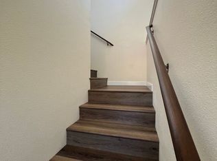 Three bed/Two Bath Upstairs Apartment | Available Now, Medford, OR 97501