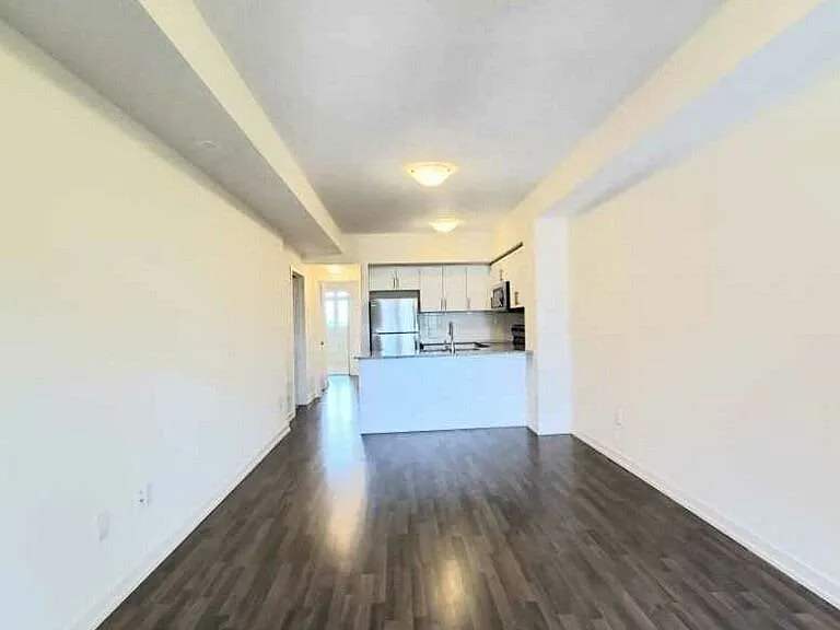 2 Linsmore Pl #204 — Photo 4