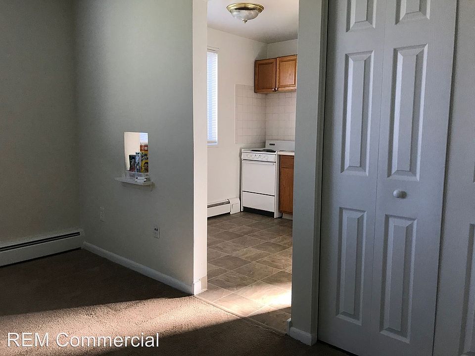 1st image of 13115 Puritas Ave #5