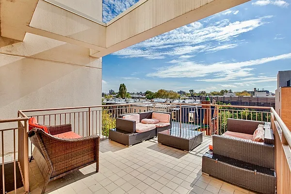 Rented by Nooklyn NYC LLC | media 1