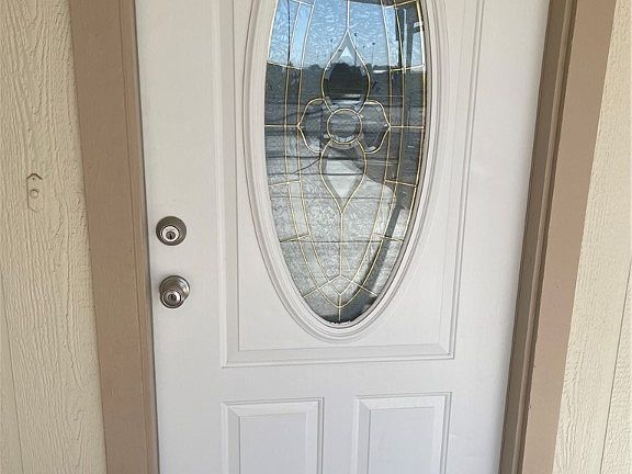 2nd image of 927 Riverview Drive