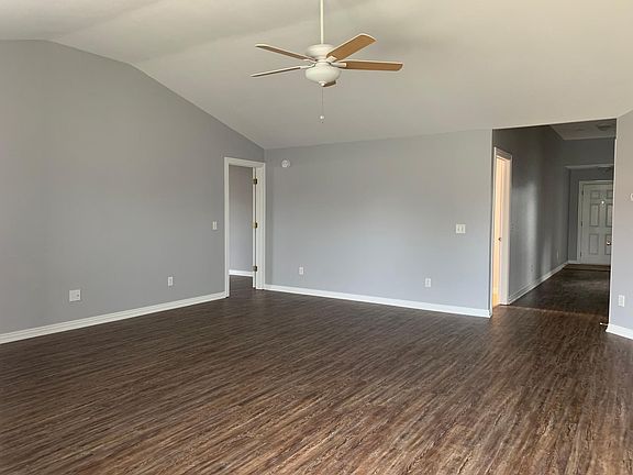 3rd image of 3705 SW Surrey Ave