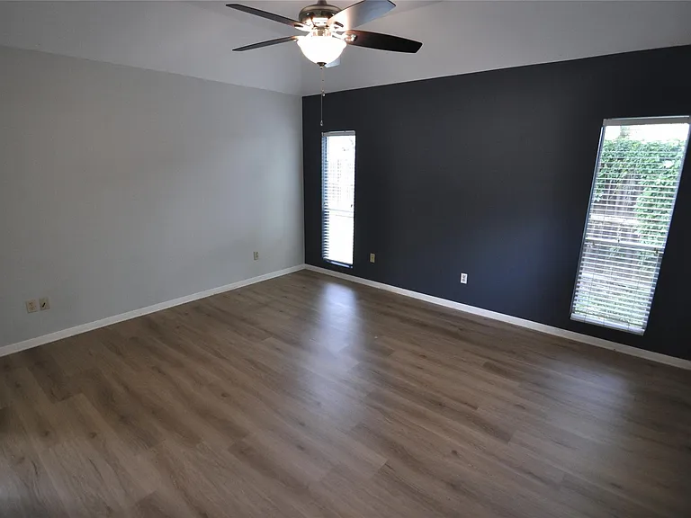 602 Timbergrove Ct — Photo 12