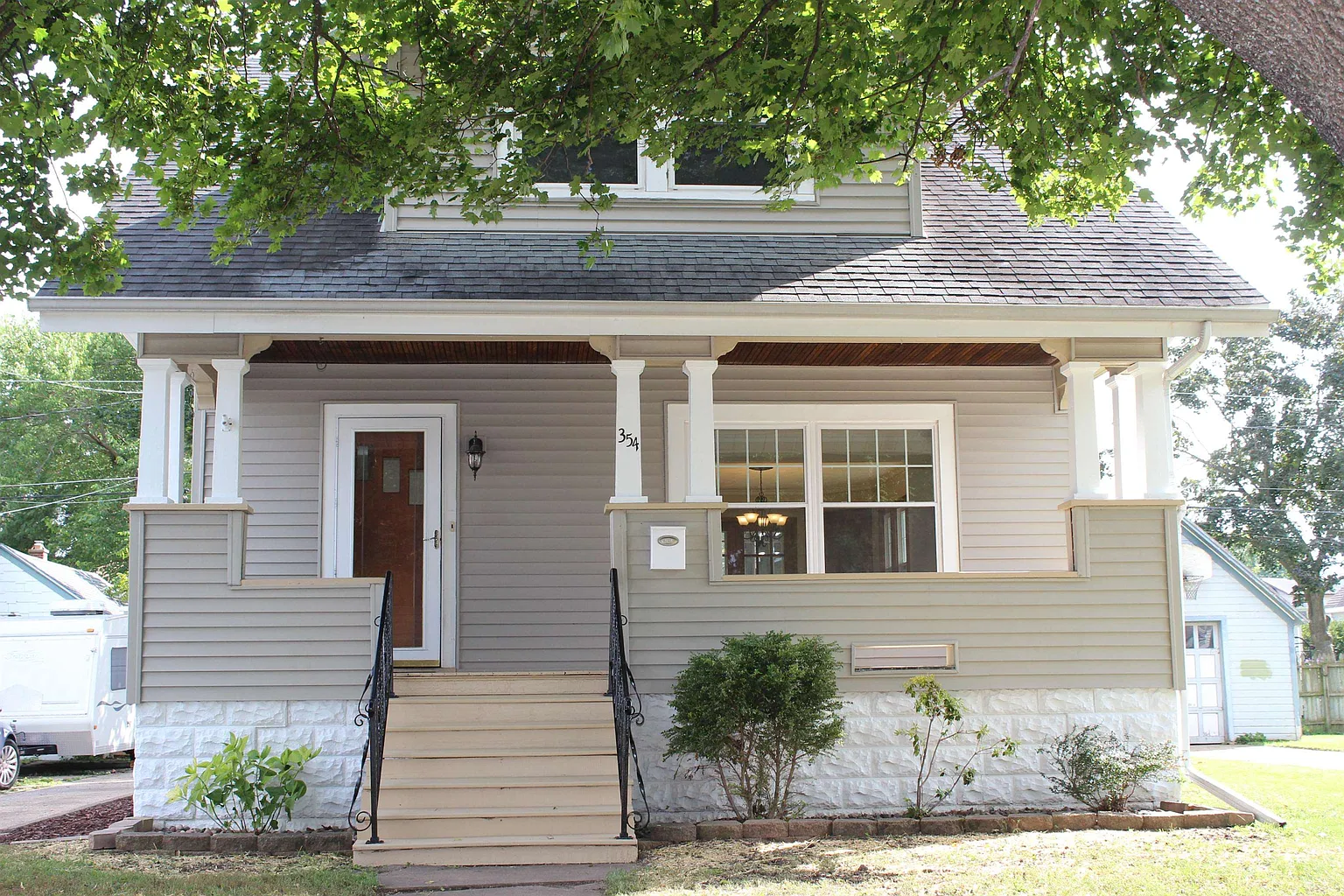 354 8th St photo 1