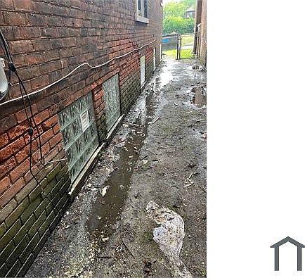 2nd image of 2953 Gladstone Ave #2