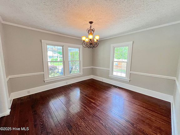 5th image of 3333 N Green Street