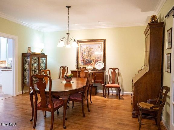 5th image of 114 Canterbury Road NW