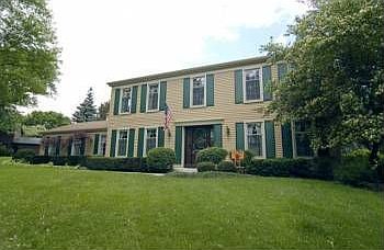 1st image of 912 Bedford Ln