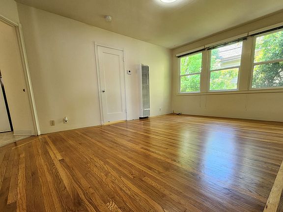 4th image of 302-316 Kipling St #308