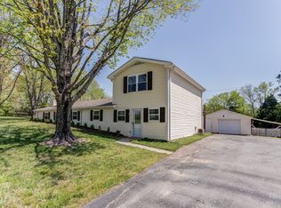 2133 Lake Rd, Greenbrier, TN 37073