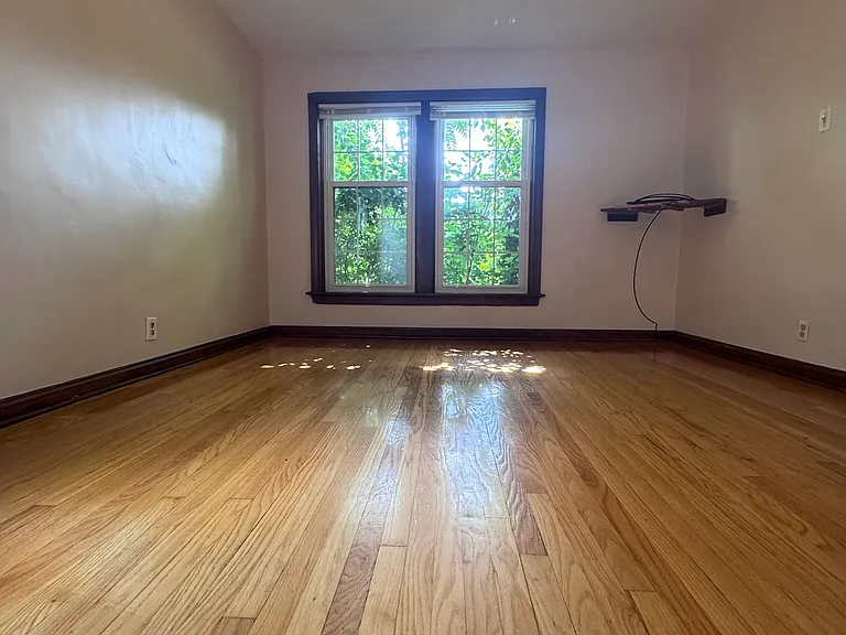 3607 Jamieson Ave #1N — Photo 6