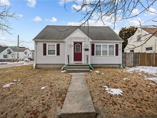 123 N Hull St, East Providence, RI 02914