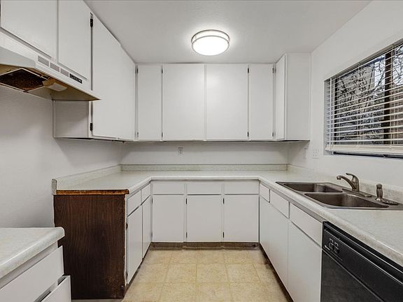 3rd image of 60 Boronda Ln APT 4