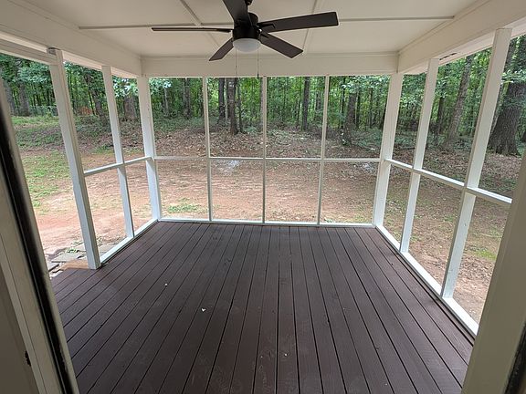 5th image of 105 Jennifer Ln