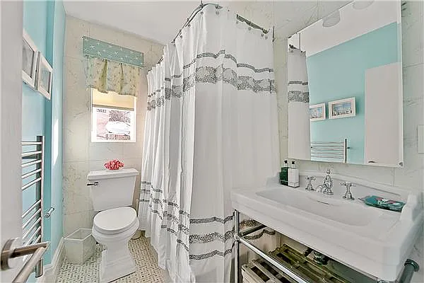 Sold by Exclusive Properties Sotheby's International Realty | media 19
