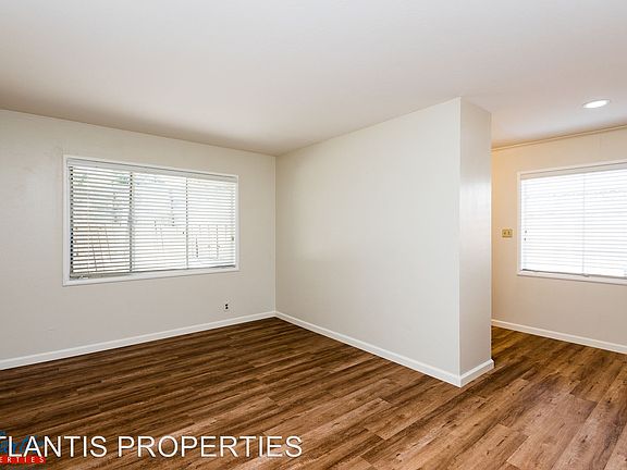 3rd image of 195 Wabash Ave APT 04