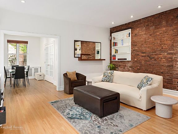 3rd image of 146 W 82nd St APT 3C