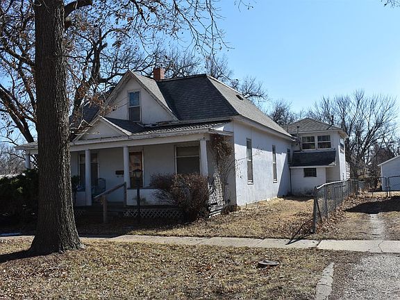 5th image of 326 NE 6th St