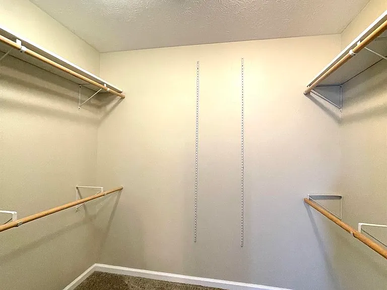 601 Heritage Ct — Photo 7