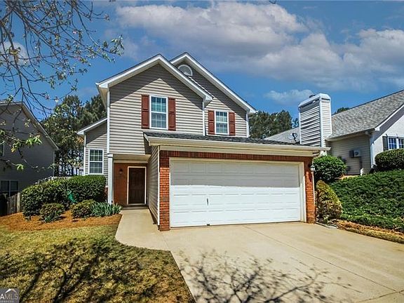 3rd image of 121 Stoneforest Dr