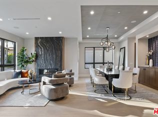 1118 Charm Acres Pl, Pacific Palisades, CA 90272
