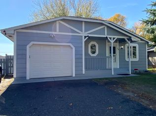 514 Jefferson Ln NW, Elk River, MN 55330