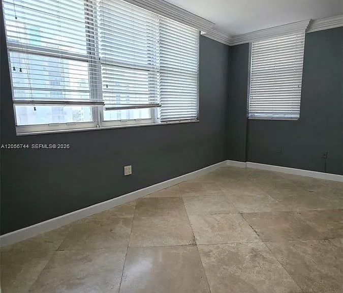 5825 Collins Ave #9C — Photo 31