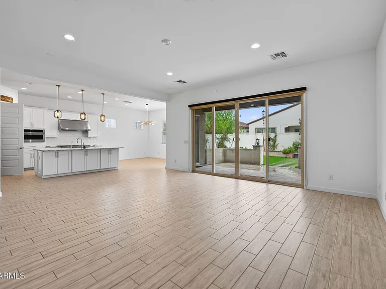 203 E Birchwood Pl — Photo 21