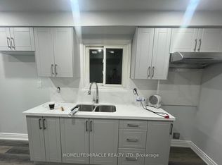 8 Rotherglen Ct, Brampton, ON L6X2S1